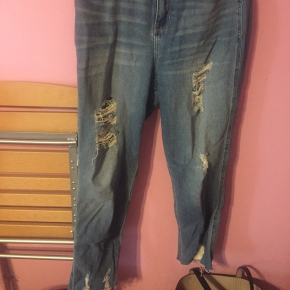4 pairs of jeans - Picture 2 of 8